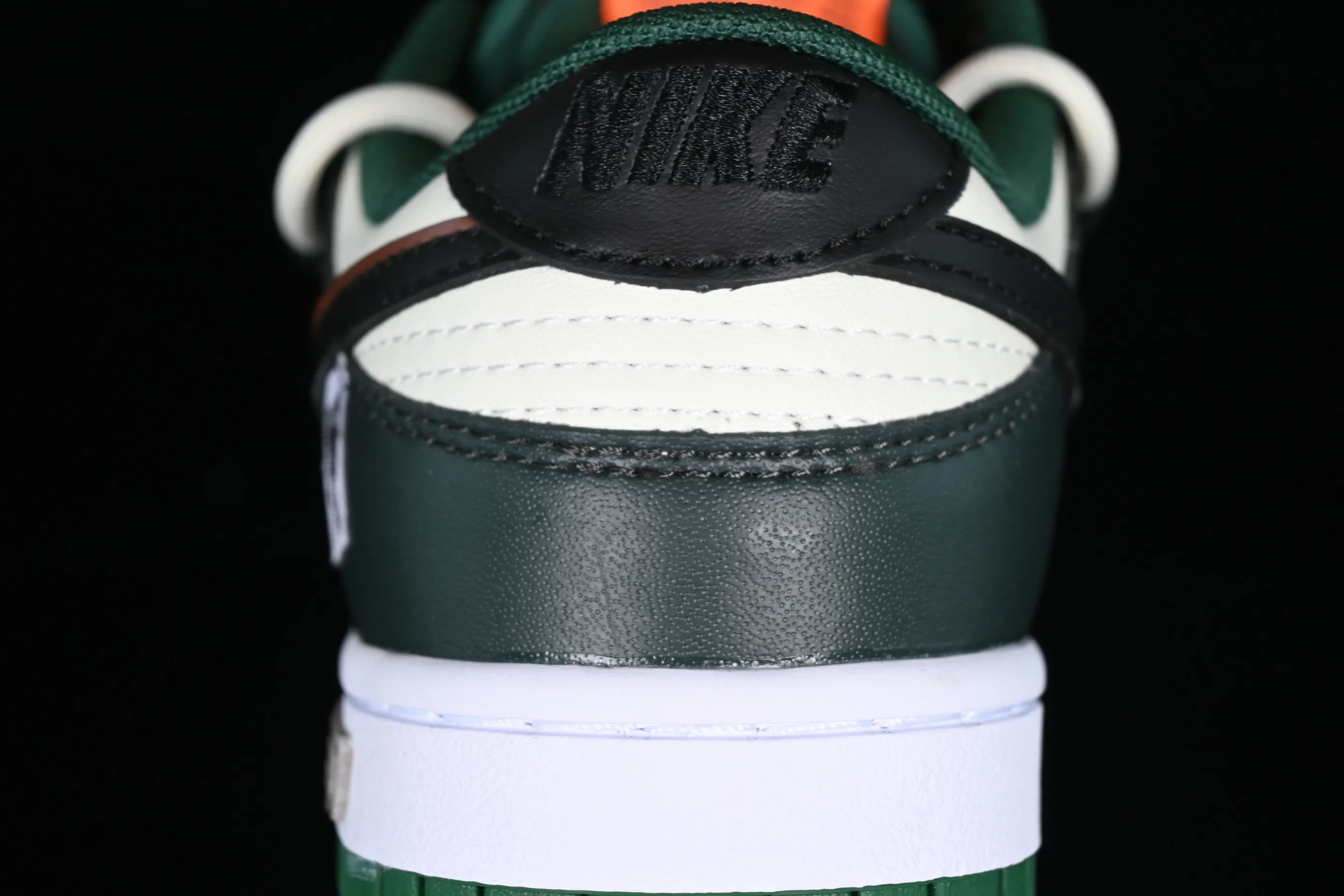All Categories Nk SB Dunk Series Nk SB Dunk Low Low-top Sneakers Nk Dunk Low Panda Prank Slide Track Crack Skater SB Strap Low-top Casual Sneakers DD1391-300